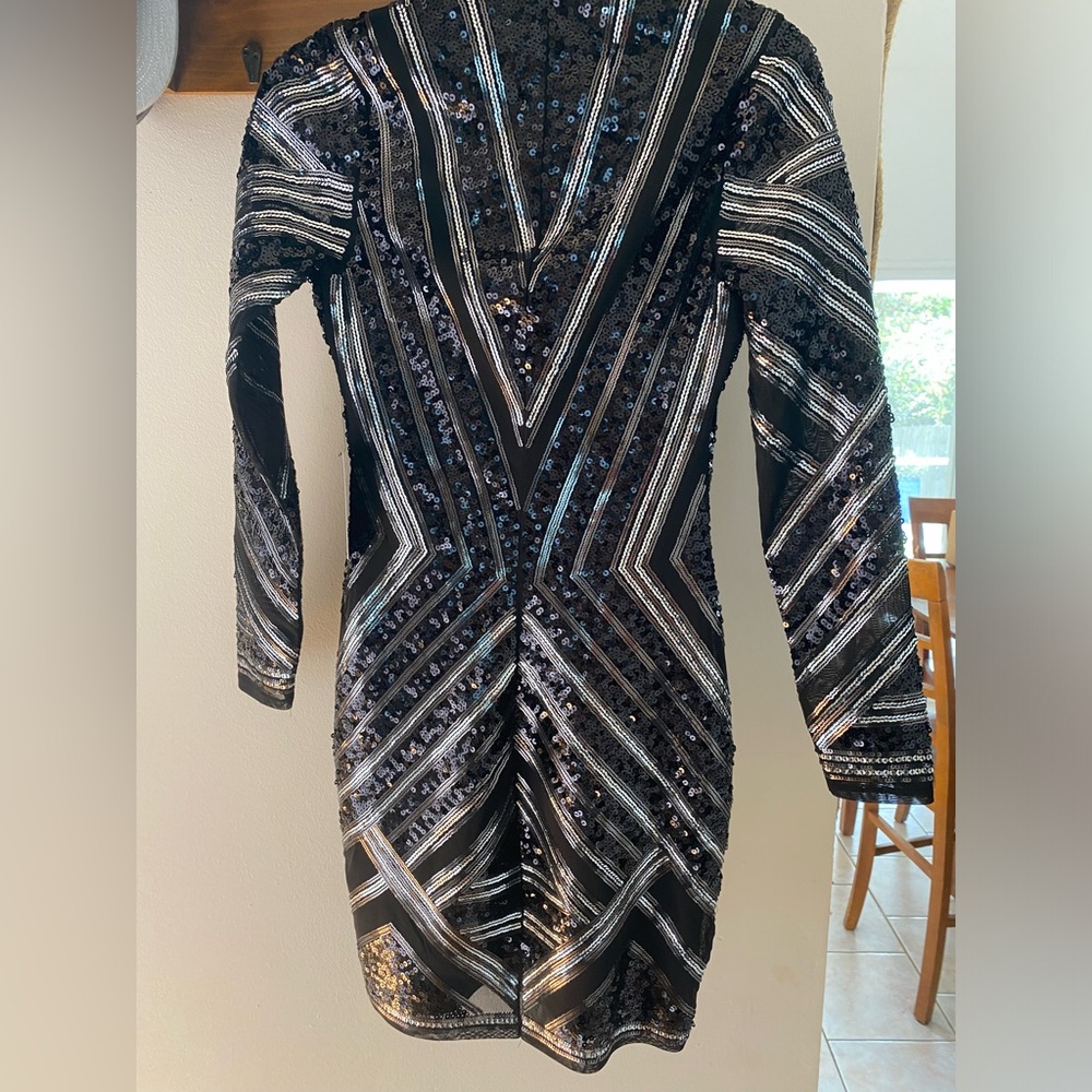 Dress - Picture 2 of 6